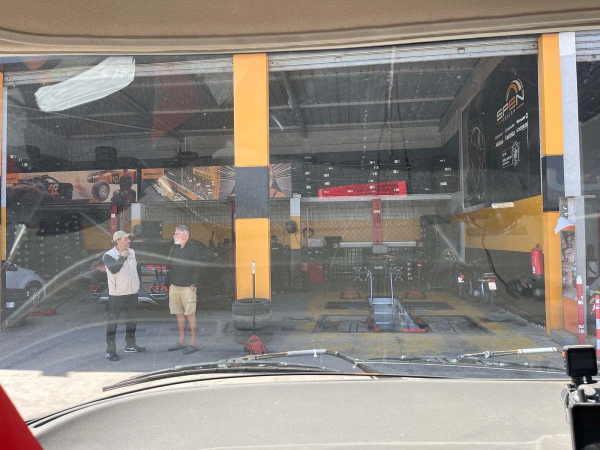 WE DON’T SPEAK&nbsp;FRENCH